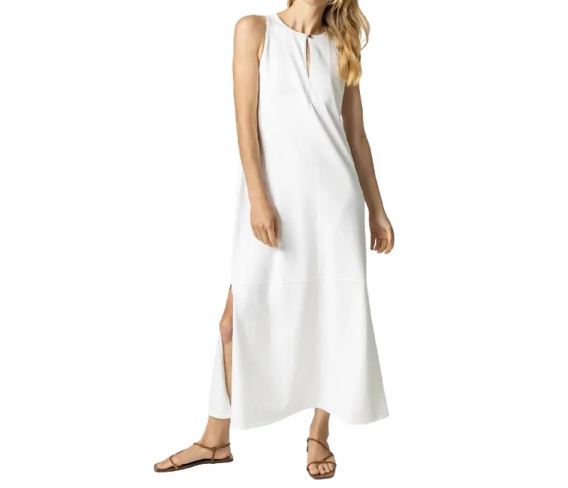 Sleeveless Keyhole Maxi Dress In White